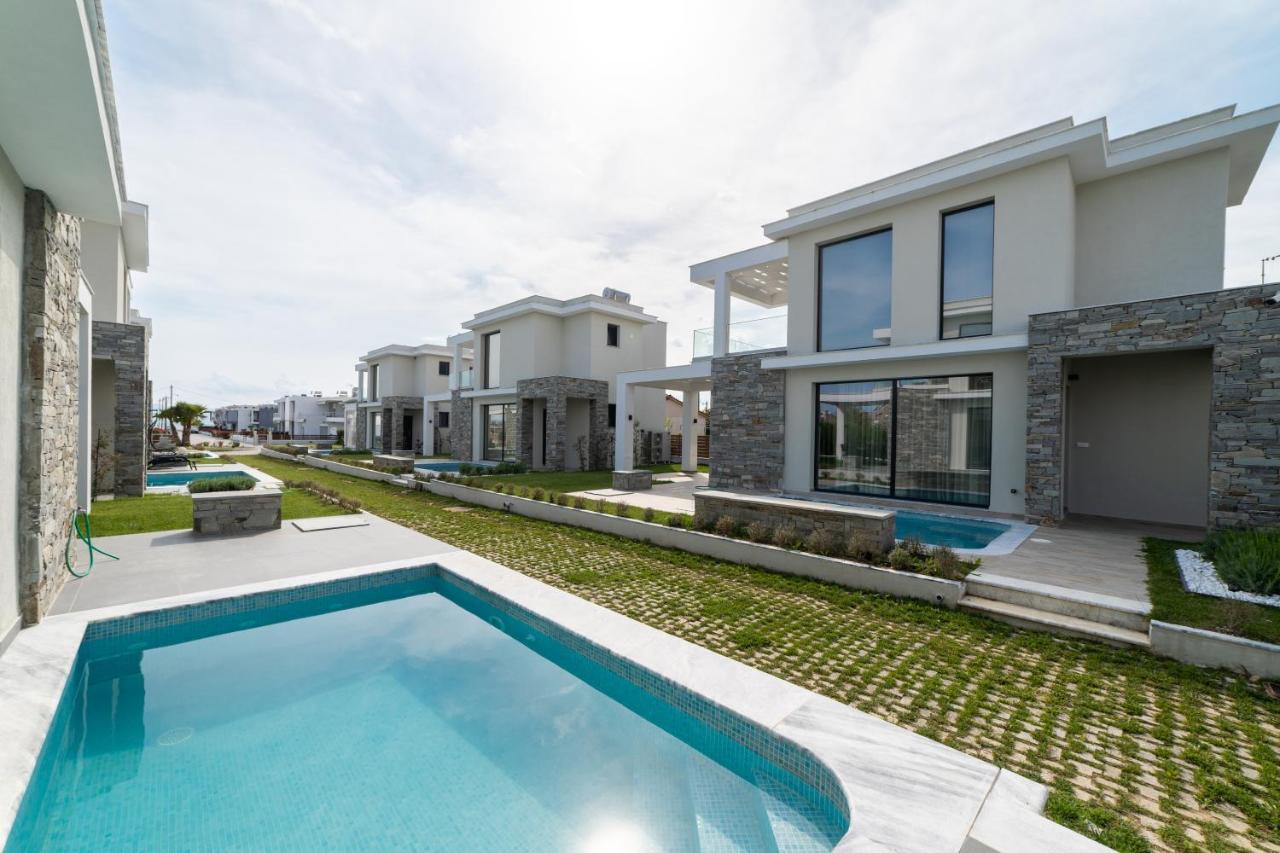 Thalassa & Thalassa Prive Residential Complex Apartment Ofrínion